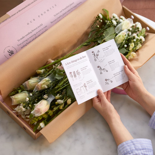 Lux Letterbox flower subscription, 6 months