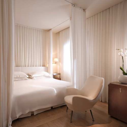  Gift Voucher towards one night at The Continentale for two, Florence